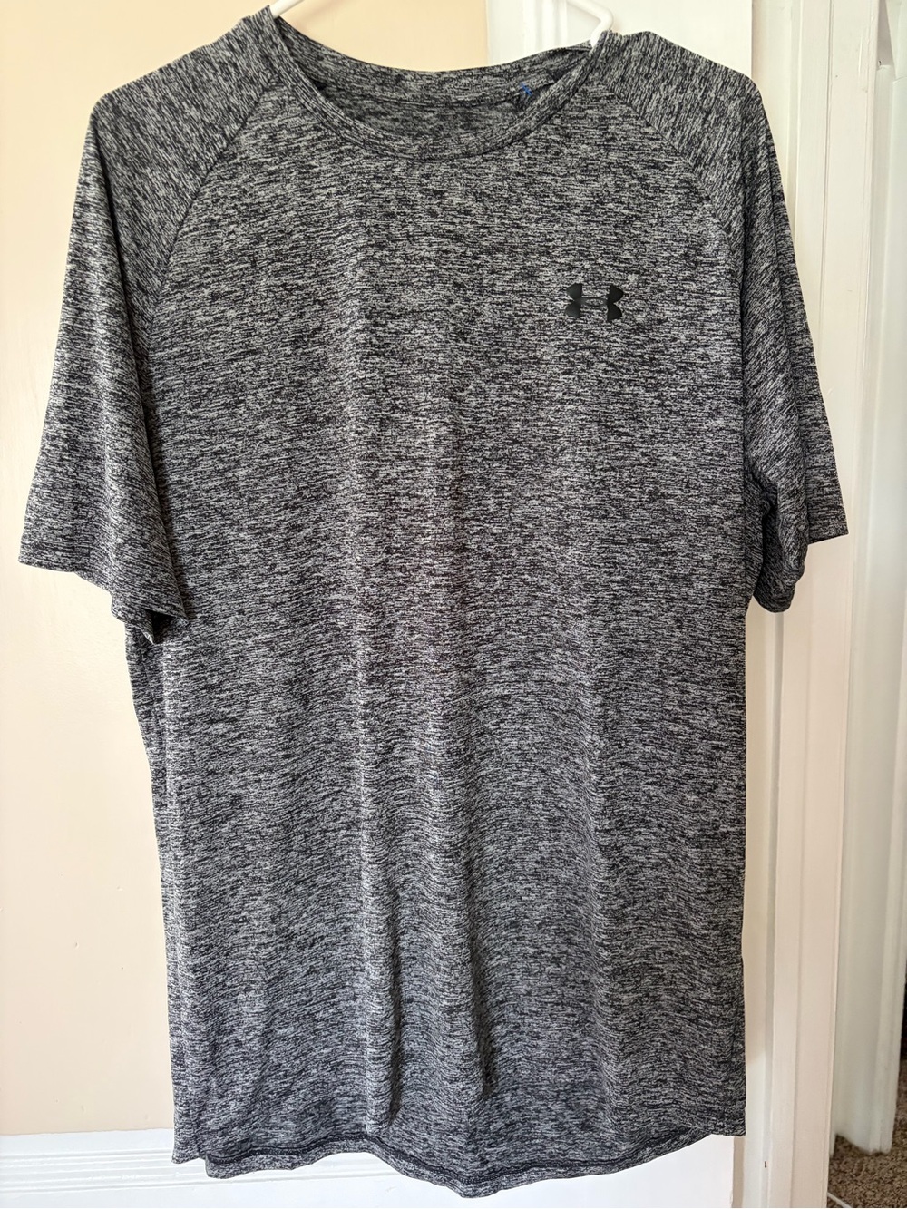 Under Armour Men’s Charcoal Heather Short Sleeve Performance Tee